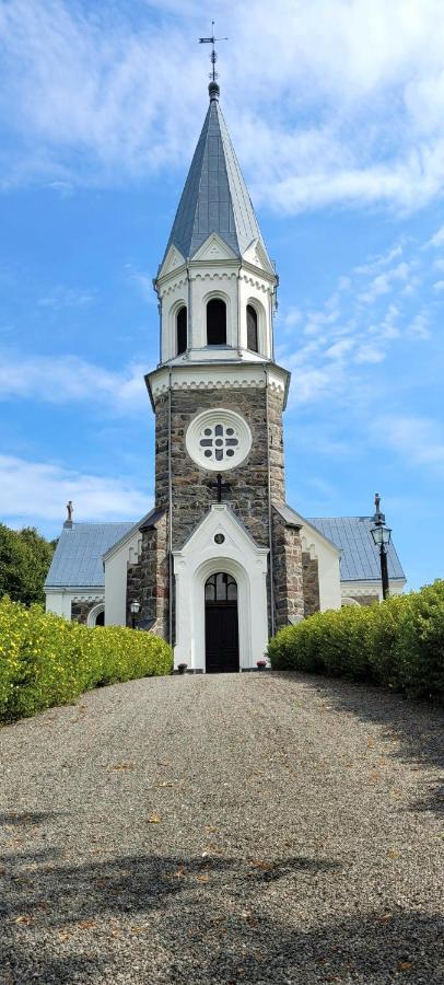 Mysigt Hus I Liten By Naera Havet Ystad Exterior photo